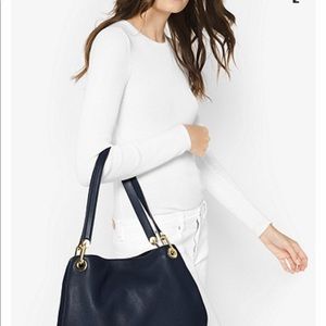 MICHAEL KORS
Raven Large Leather Shoulder Bag